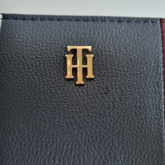 Tommy Hilfiger Navy Wallet with Red and White Stripes - Picture 2 of 7